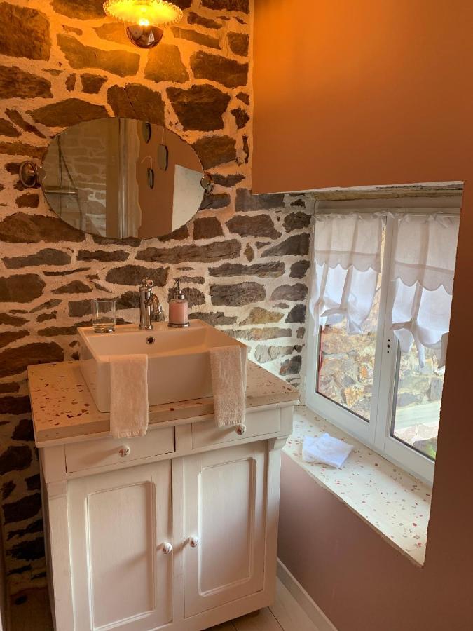 Bed and Breakfast Les Bouyeres Saint-Malon-sur-Mel Exterior foto